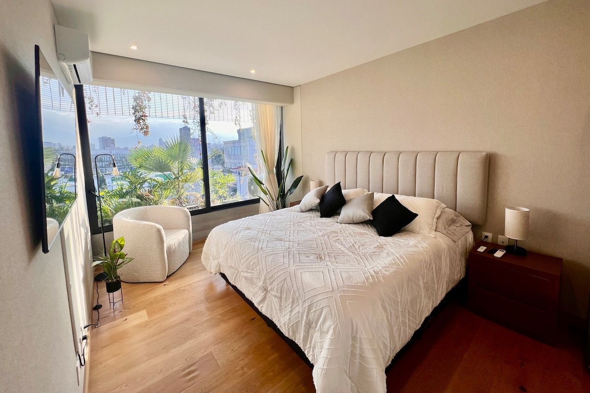 LUX PH Heart of Condesa with Private RoofTop + AC! gallery image 5