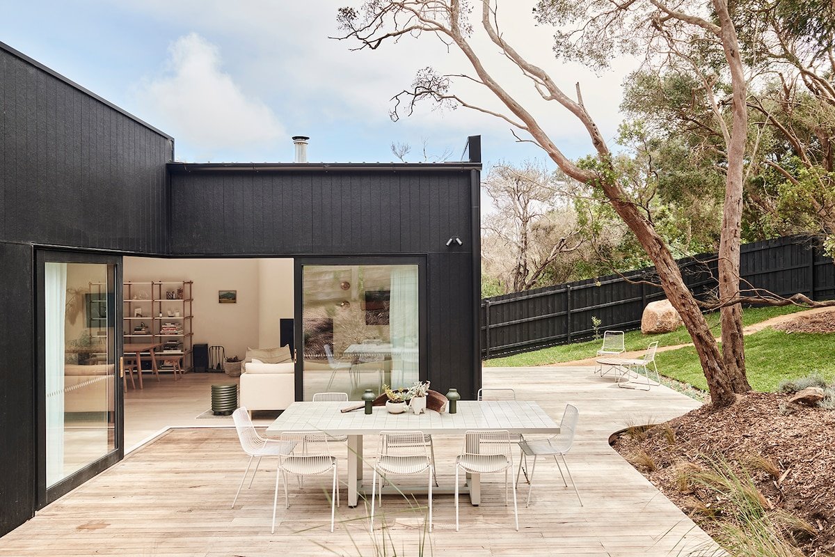 Stylish Coastal Retreat Near Beach & Hot Springs gallery image 2