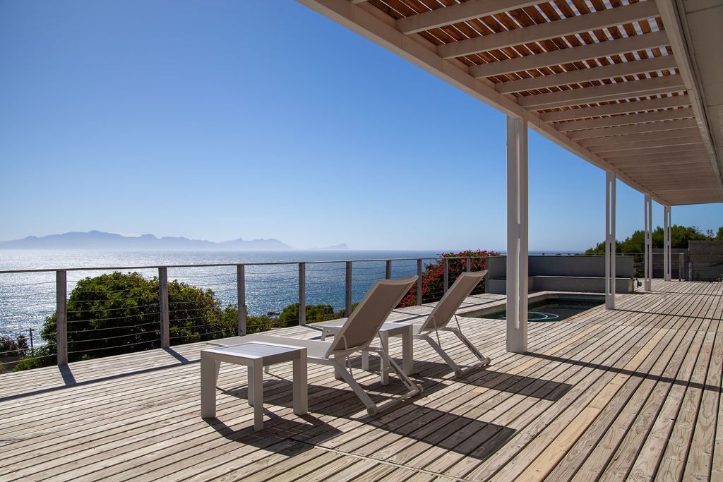 The Belafonte Beach Bungalow gallery image 2