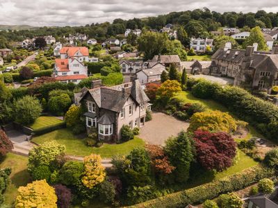 Beaumont, Lakeland House, Sleeps 10