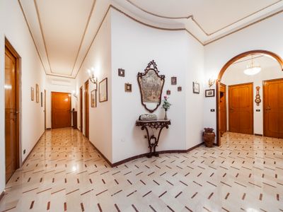 Deluxe Apartment: 4 bedrooms, kitchen, wifi