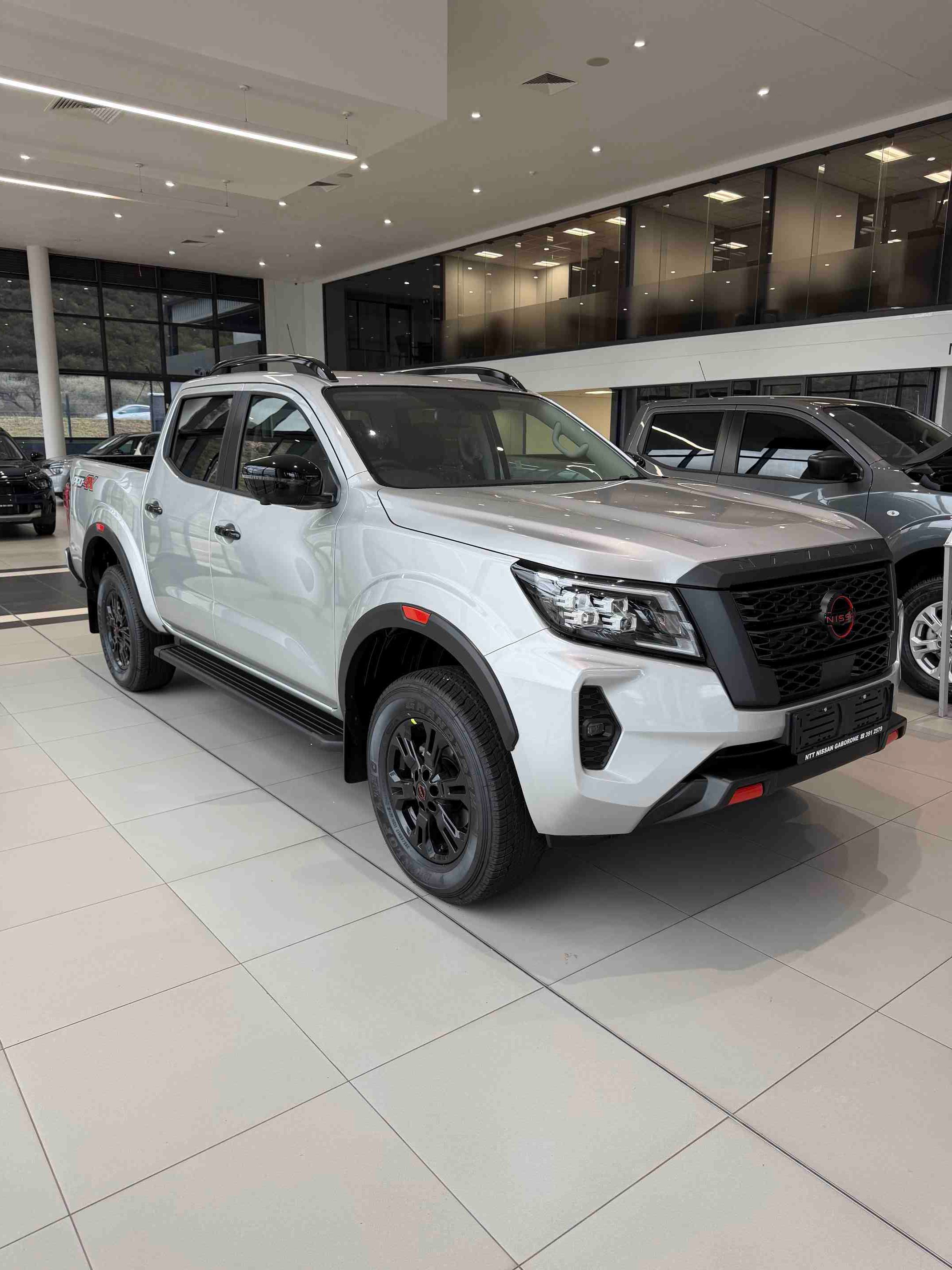 NISSAN NAVARA 2.5DDTI PRO-4X 4X4 A T D C P U for Sale in South Africa