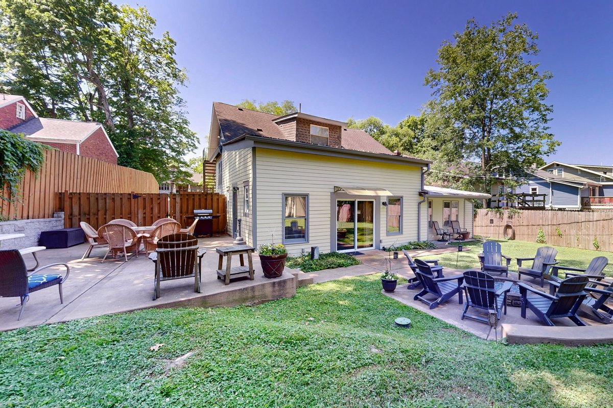 E. Nashville 5 points|Broadway |Walkable|Sleeps 12