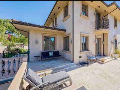 Elegant Spacious Italian Villa in Western Malibu