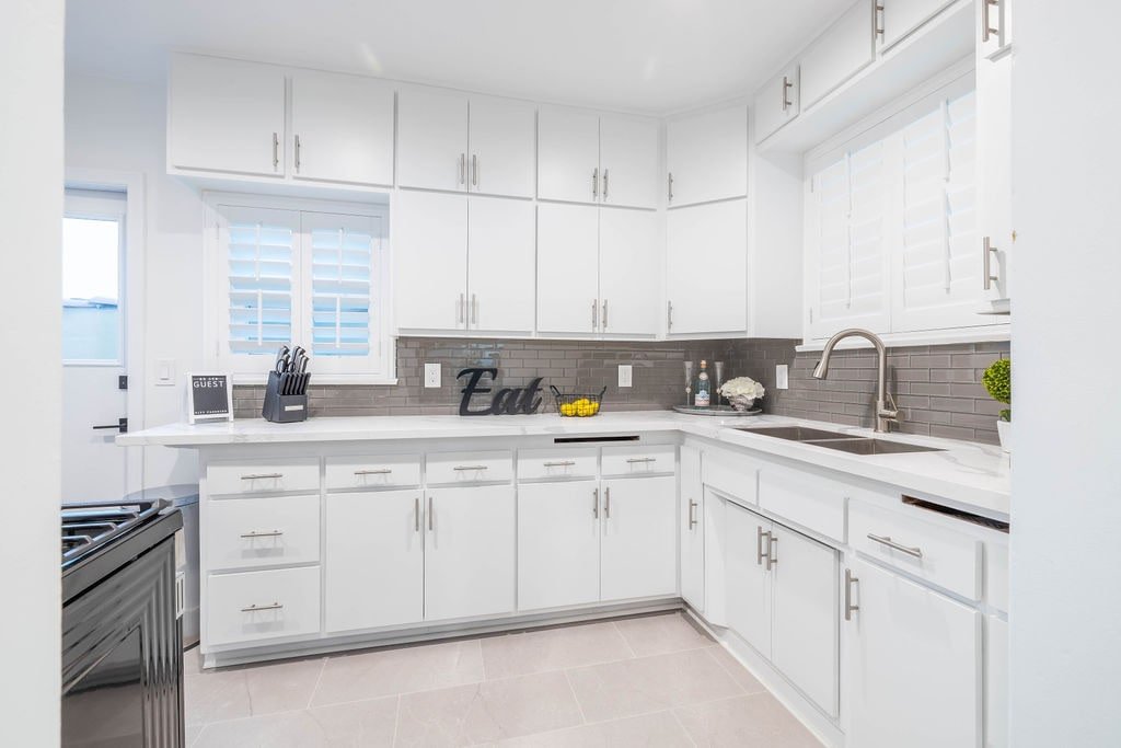 Charming!! 3 Bed room SoFi Home gallery image 5