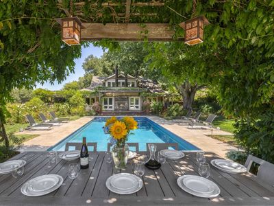 Pool, Hot Tub, & Vineyard Views – Family Fun!