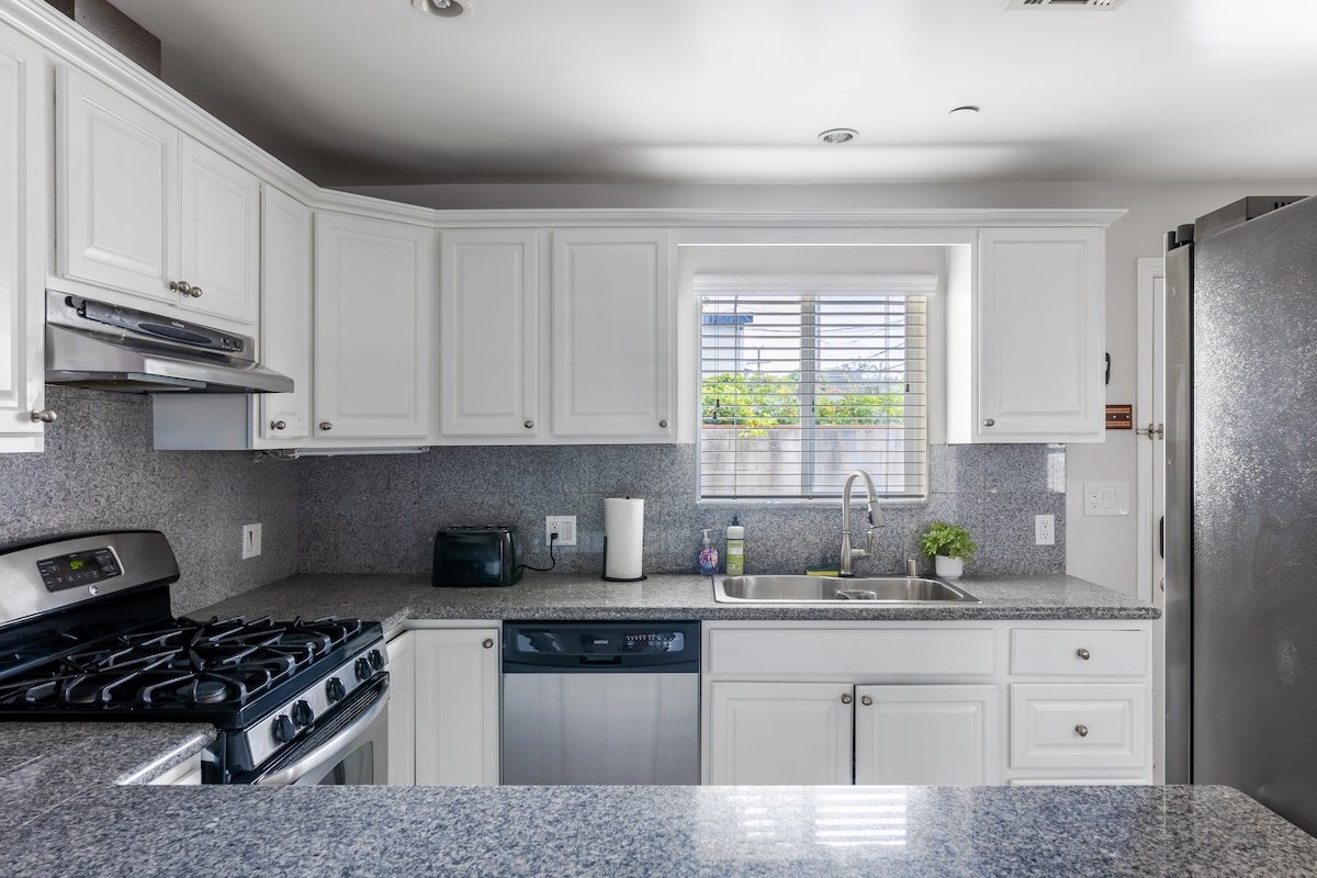 Culver City Downtown Home – 5 Bedroom / 5 Bathroom gallery image 4