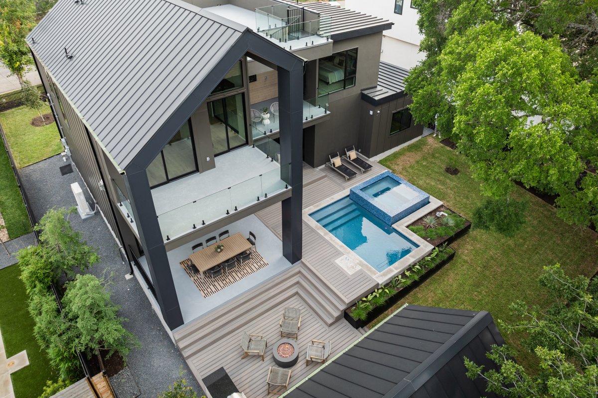 Treaty Oak Manor by Lux Tiny Resorts