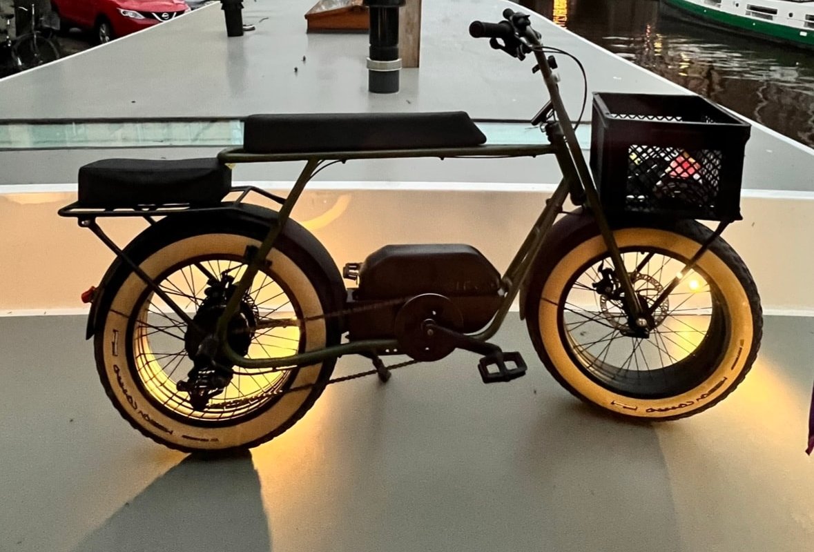 Amsterdam Houseboat gallery image 5