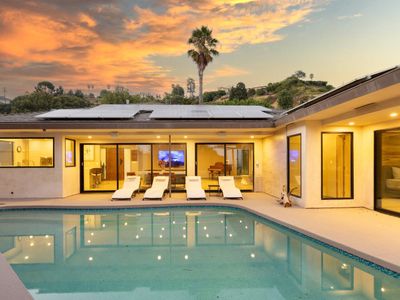 Hollywood Hills Mid-Century 3BR, Pool, Great Views