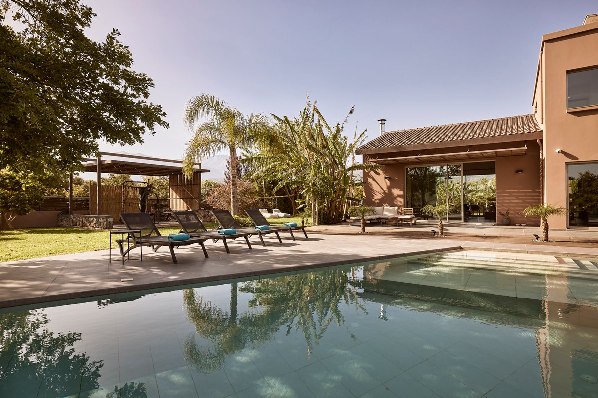 Villa Fuerte, FREE airport shuttle, Pool, Gym, BBQ