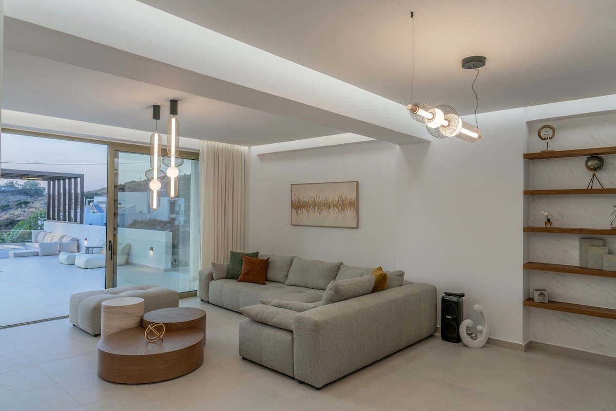 Luxurious Villa Selestine – With 2 Private Pools gallery image 3