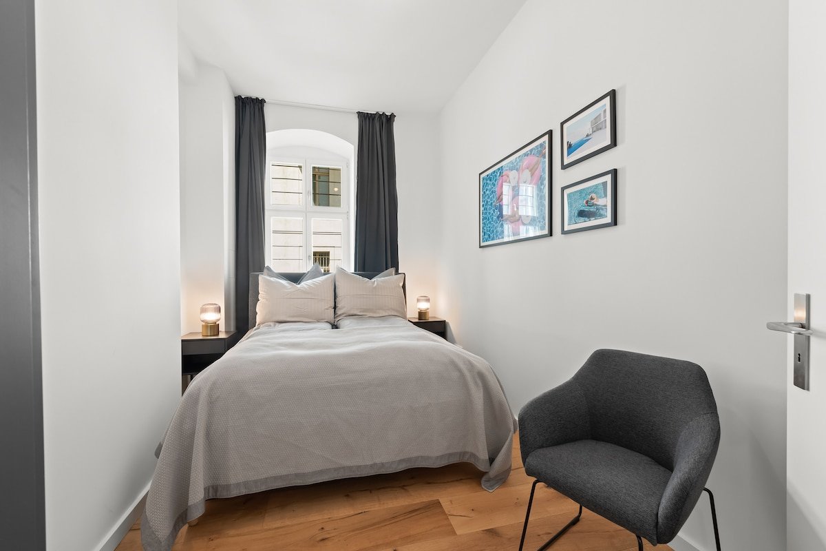 The Straßurger, 3BR, Group&Family flat, 4-6 Guests gallery image 3