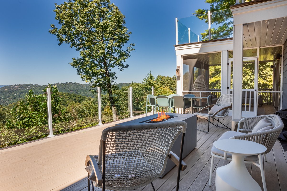 Asheville Mountaintop Home with Unparalleled Views