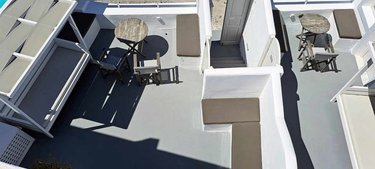 Mansion Yposkafo – Firostefani Santorini gallery image 3