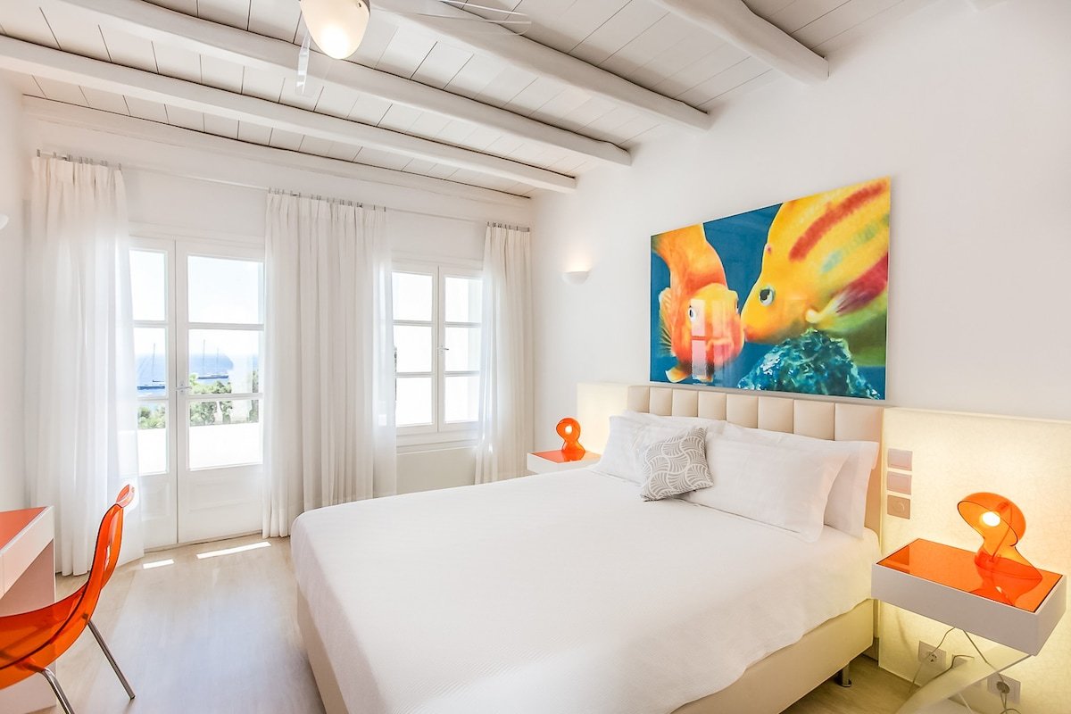 “South Cove Dream” by Aqualiving Villas gallery image 2