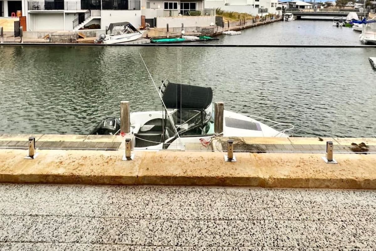 Bluemanna Bliss Canal Stay gallery image 2