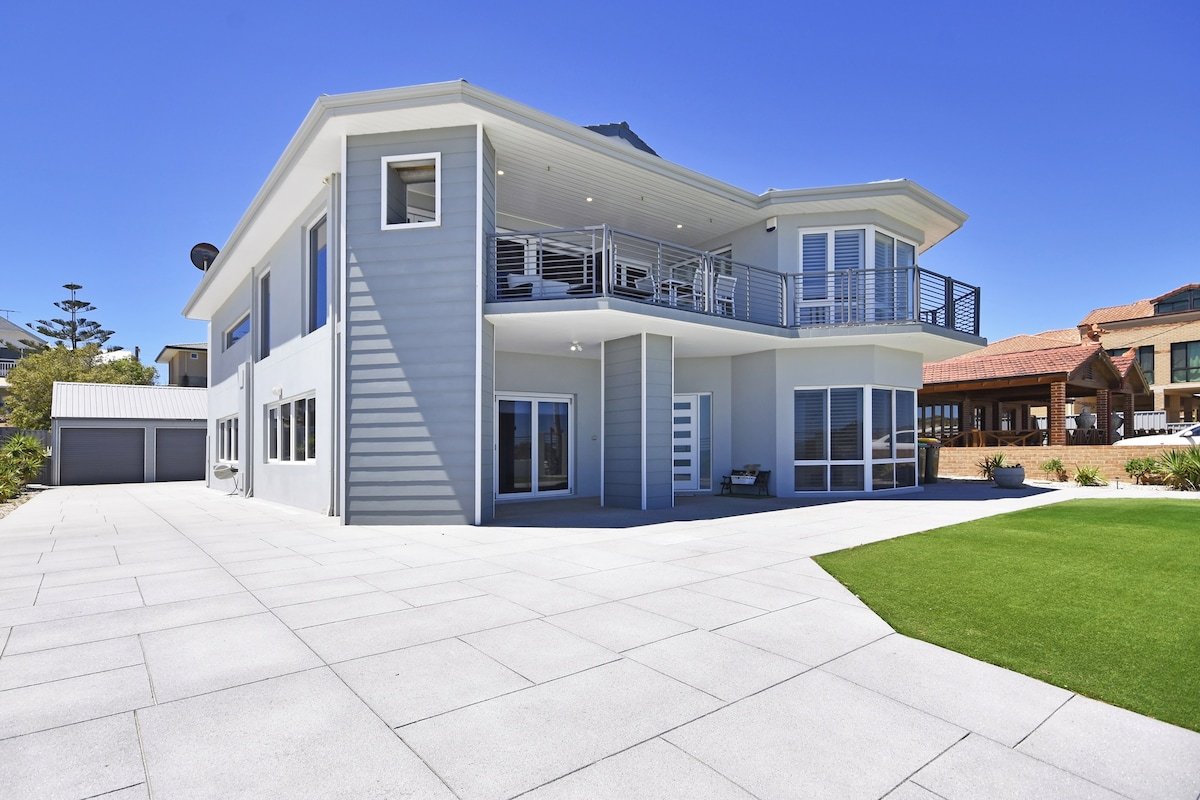 Ocean Oasis Beach House with Pool gallery image 2