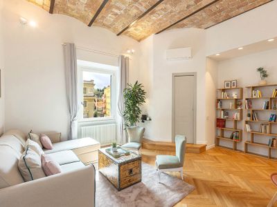 Trastevere Luxury 3 bdr TopFloor