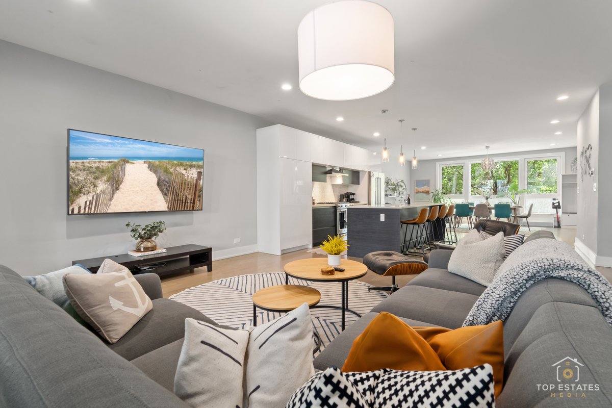 The Urban Oasis | Outdoor Lounge • Sleeps 10+