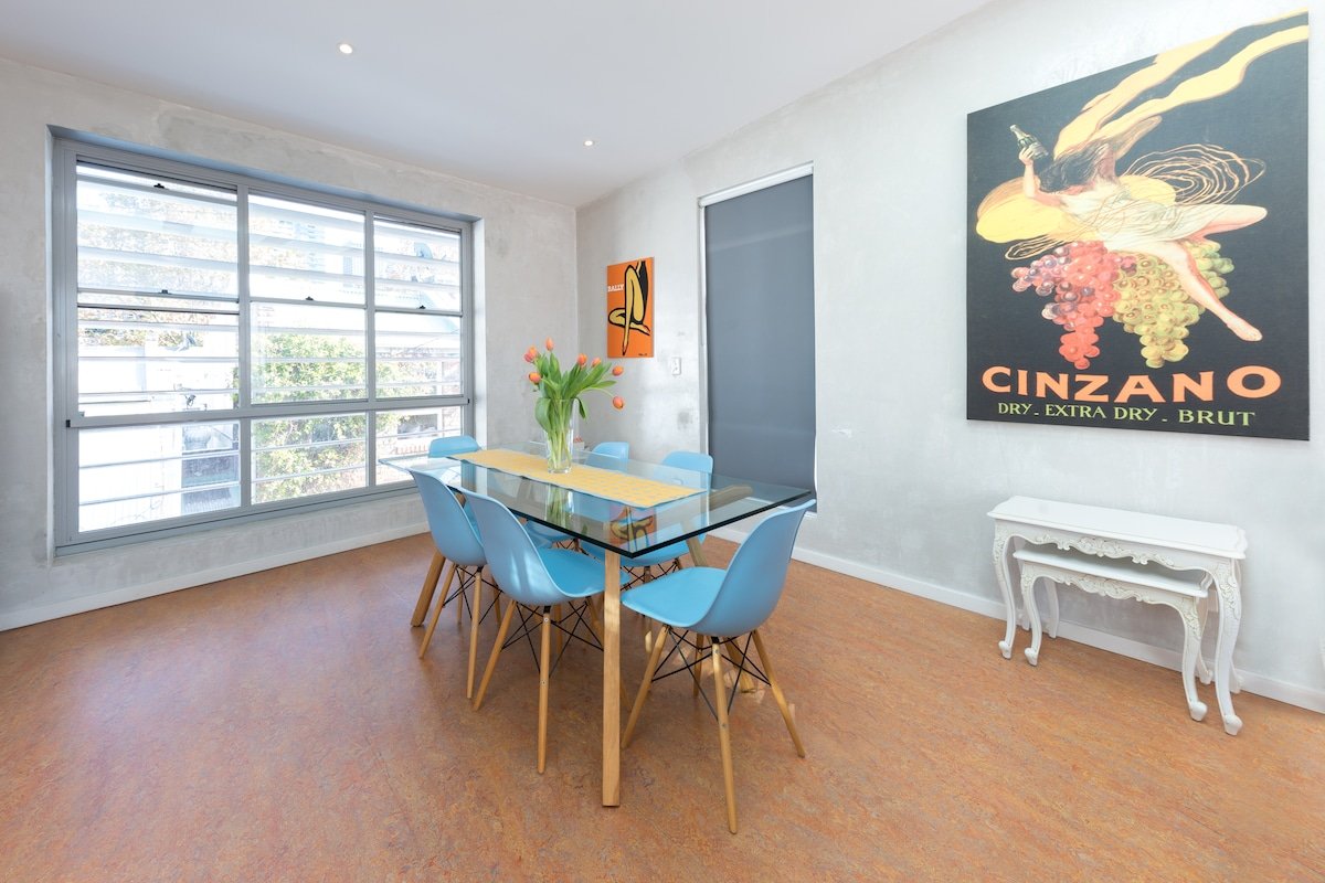 Designer house in quiet street on city doorstep gallery image 5