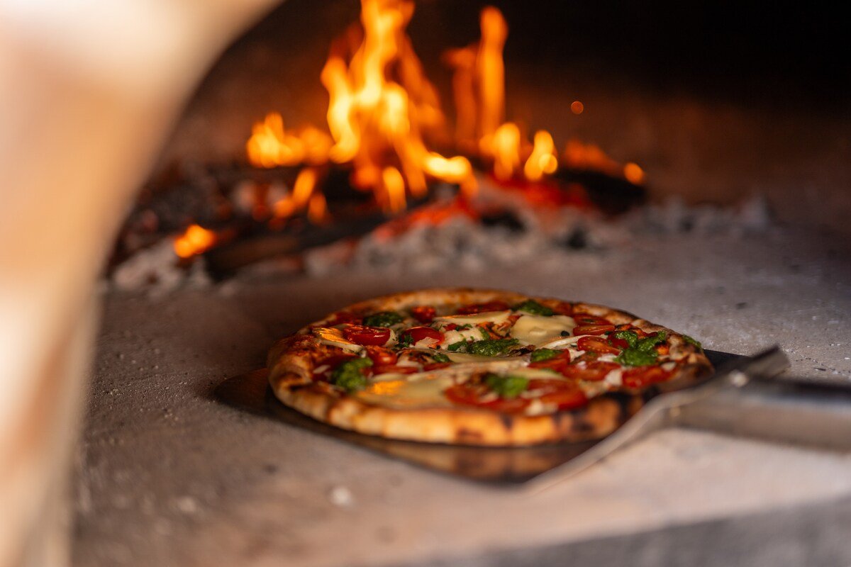 Luxurious Ocean-View Villa with Pool & Pizza Oven gallery image 5