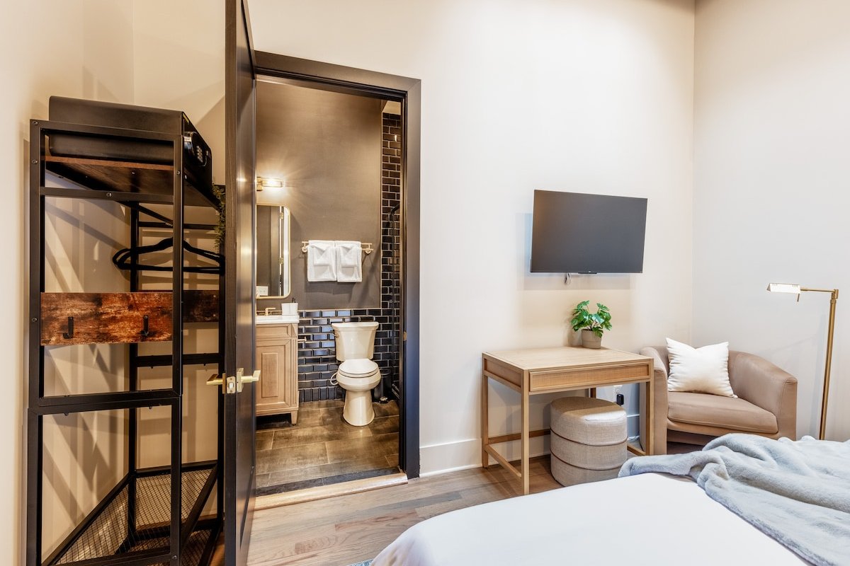 Union St Lofts & Salon- Broadway Downtown Nash 201 gallery image 5