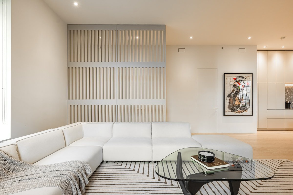 Maison Mont – 4BR Townhouse + Private Terrace gallery image 5