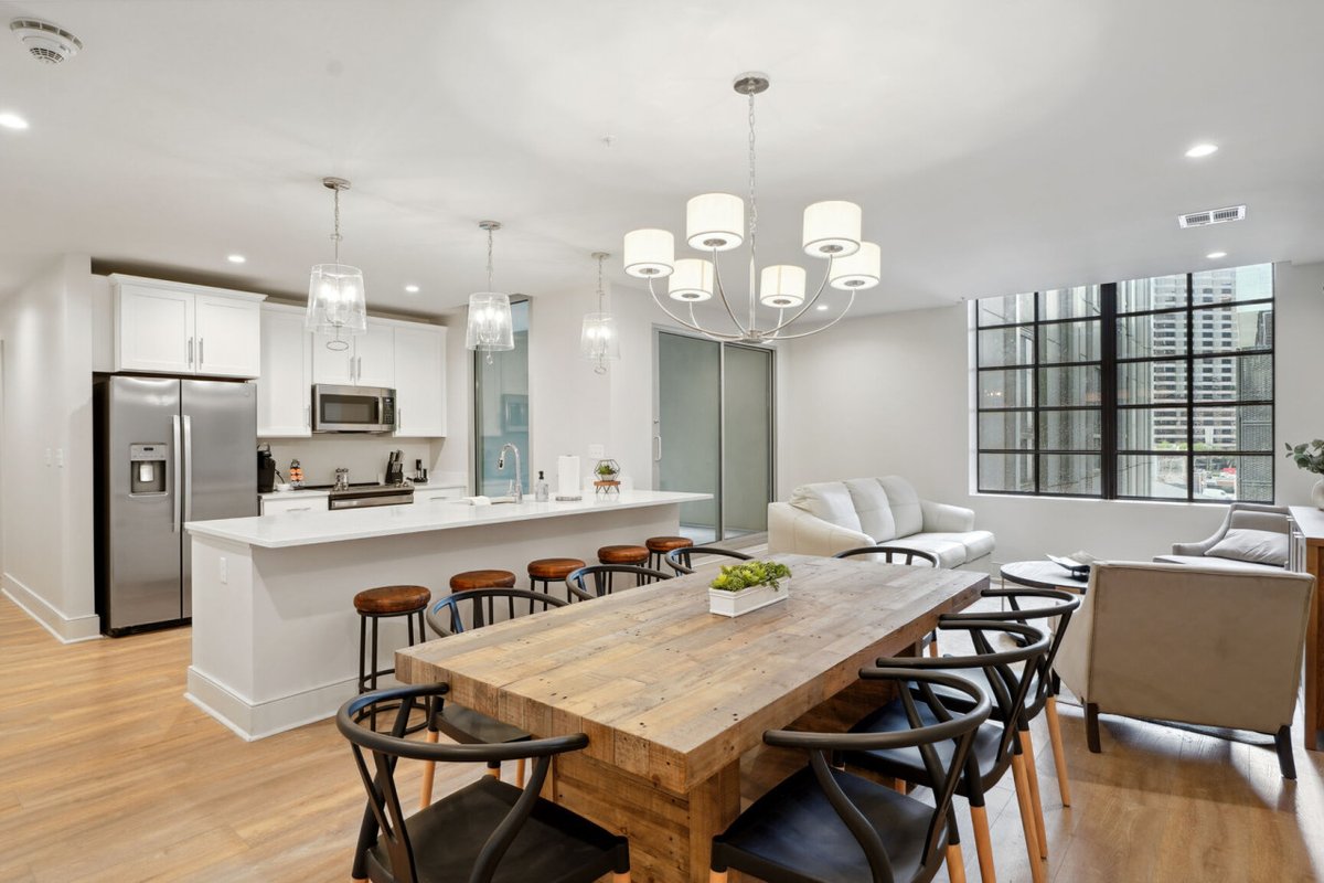 Downtown Space w/ Patio- Great for Saints Games!