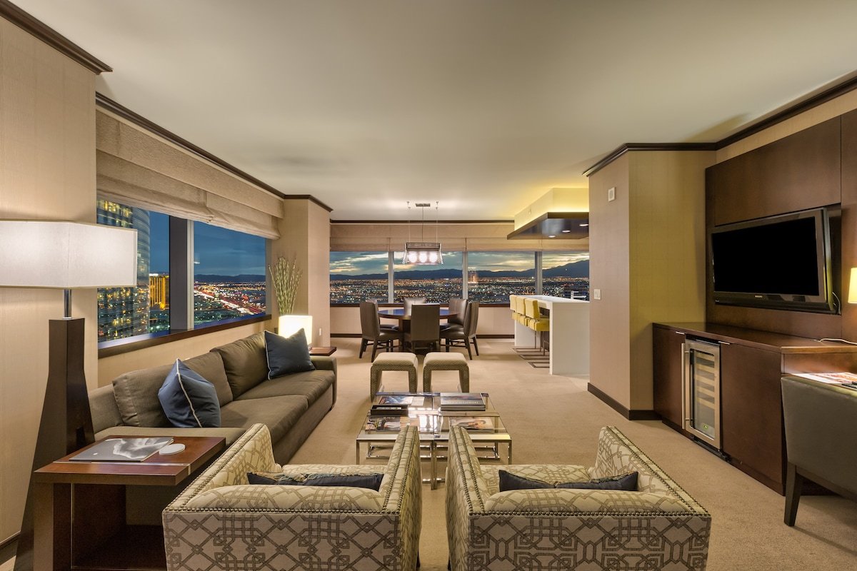 Vdara’s Biggest Penthouse!! 2+BR ★Jaw Drop Views!★ gallery image 2