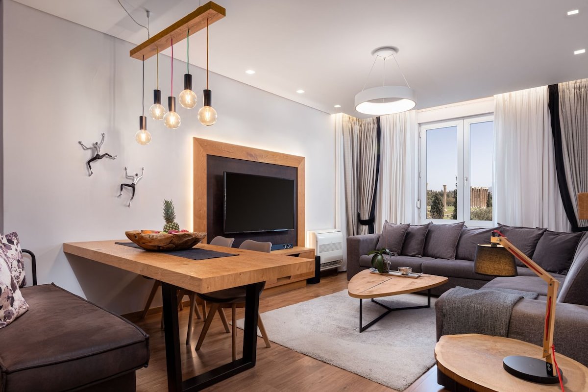 Acropolis Grand Residence, Stunning Views gallery image 2