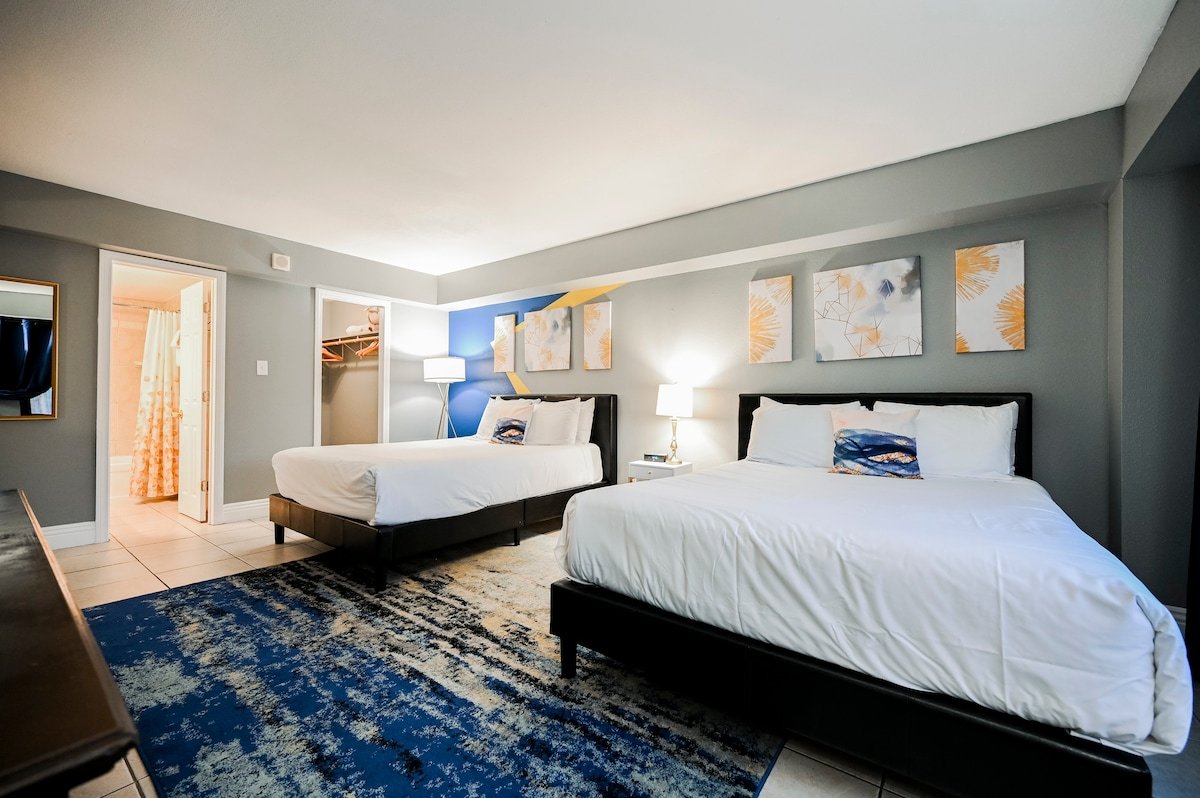 3 BD/2BA Center Strip | Great Views | Sleeps 12  gallery image 3