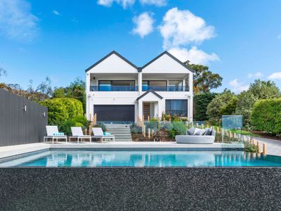 Luxury Entertainer – Bay Views, Infinity Pool