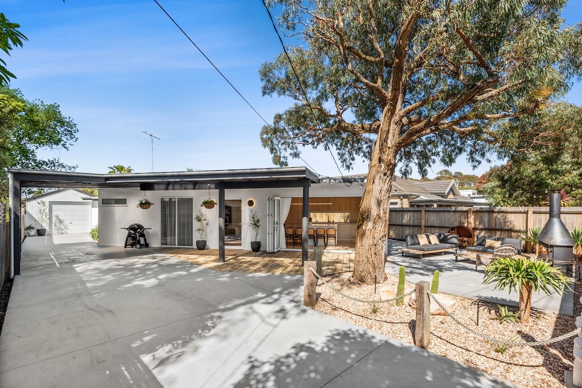 Beautifully presented home that sleeps ten people gallery image 4