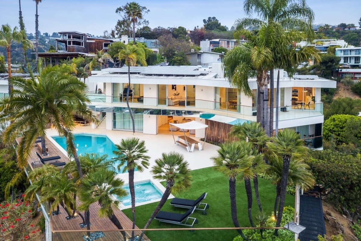 Jetliner by Stay Awhile Villas gallery image 5