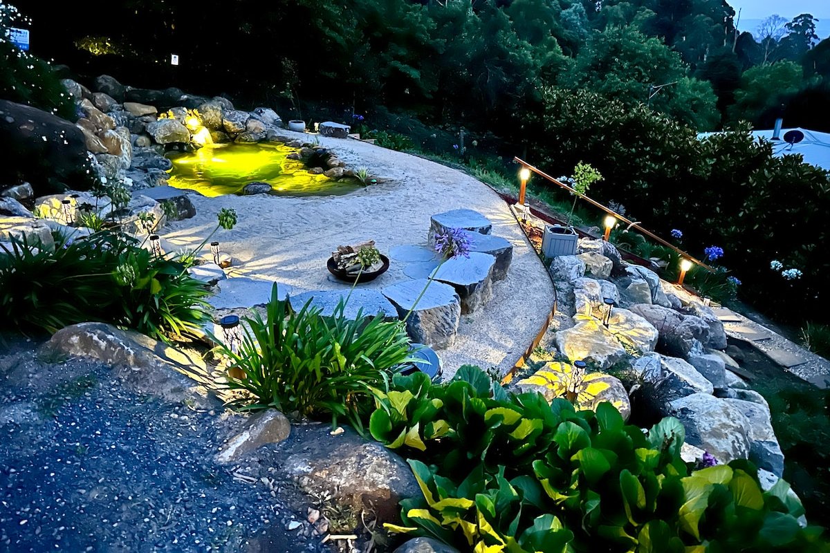 Olinda Cascade Waterfall Mountain View Retreat gallery image 3