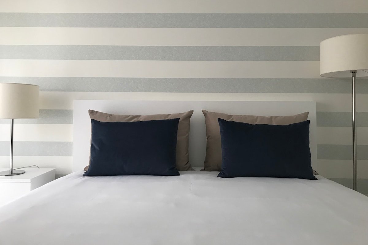 Lisbon10 D gallery image 3