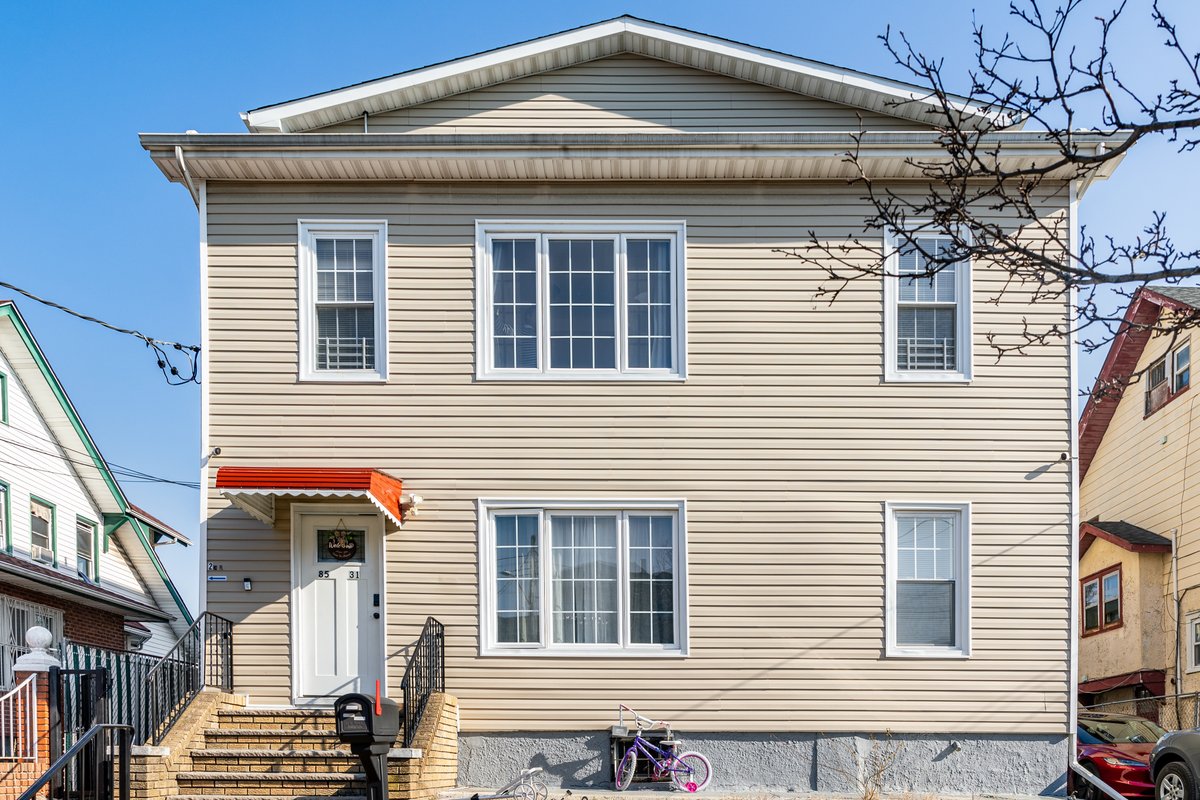 Bright NYC Apt, Near JFK, LGA & Easy Subway Access