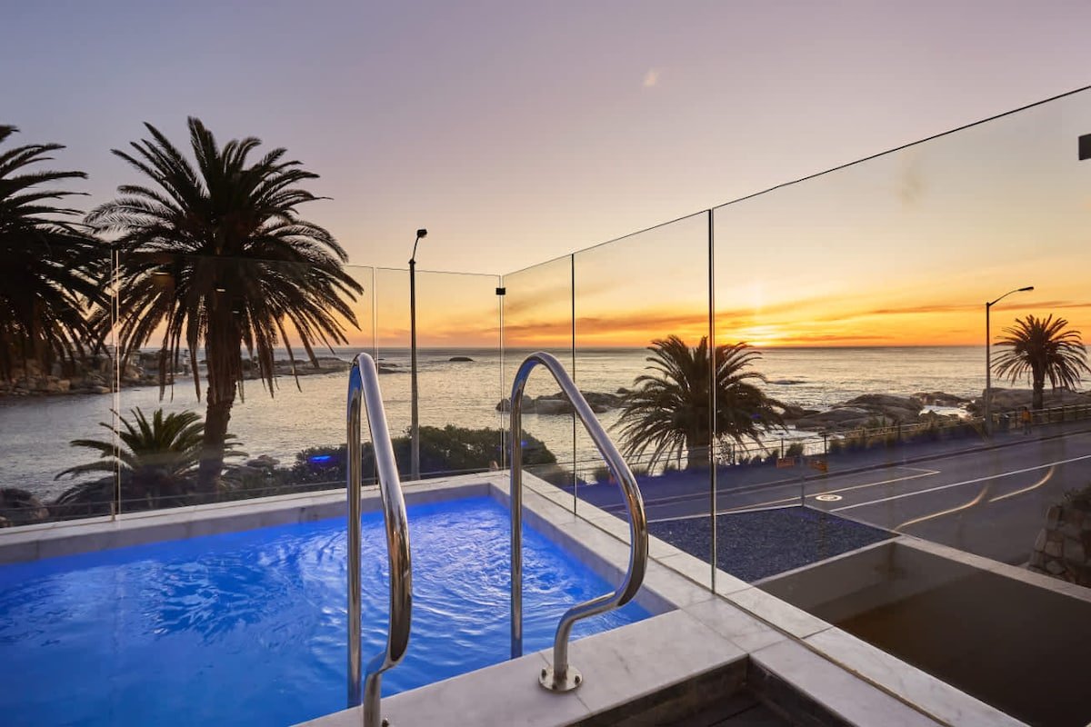 Bakoven Palms – Ultra Luxury Villa with jacuzzi gallery image 3