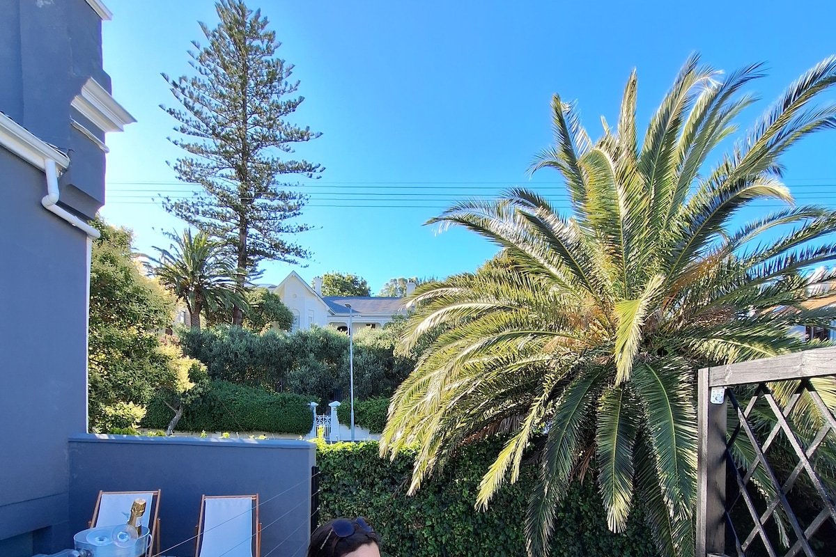 Hot jacuzzi spa in city bowl gem with mtn views gallery image 2