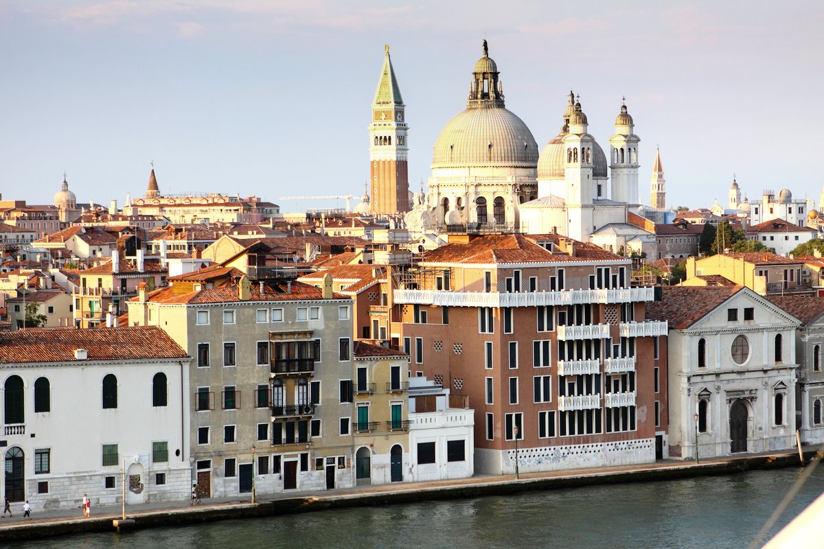 Zattere luxury large apart with fabulous views