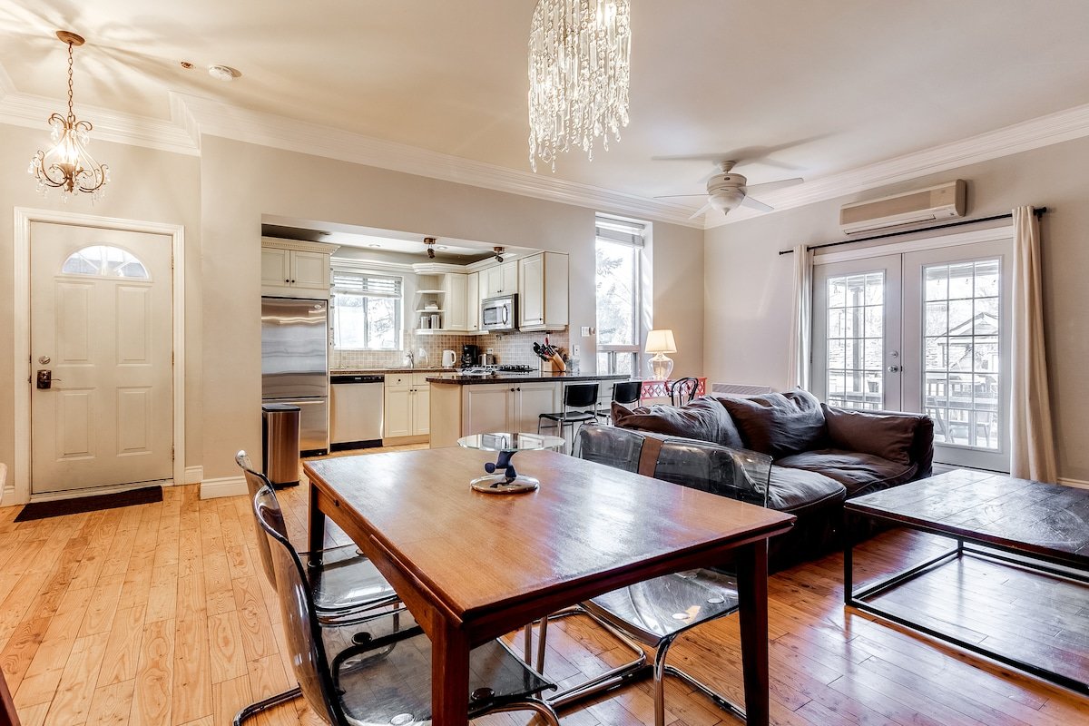 Delightful Apartment w/ Private Outdoor Space! gallery image 2