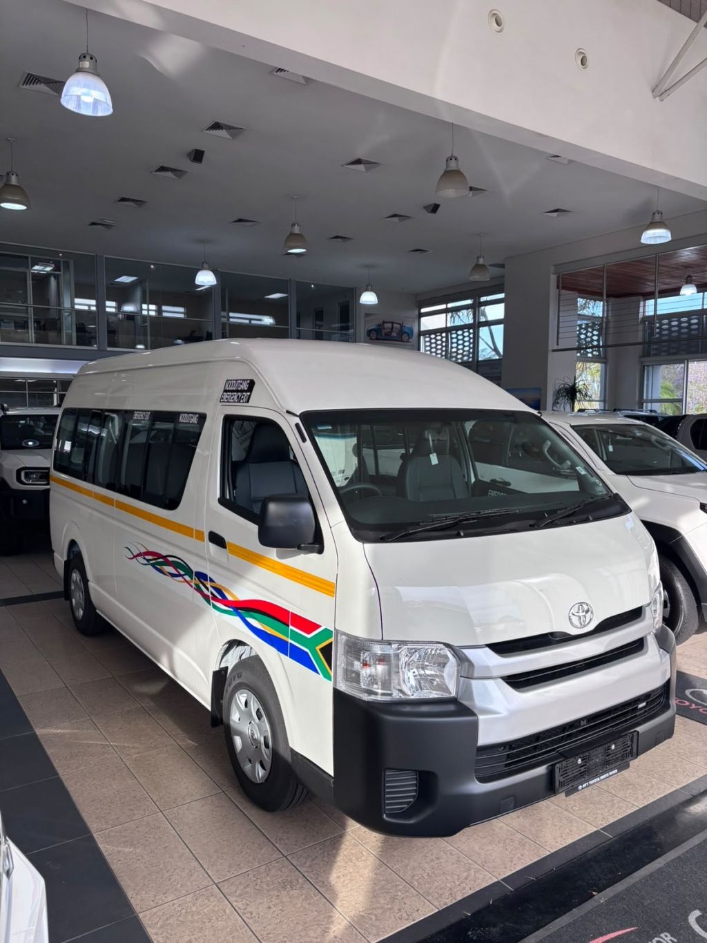 TOYOTA QUANTUM HIACE 2.7 SESFIKILE 16s for Sale in South Africa