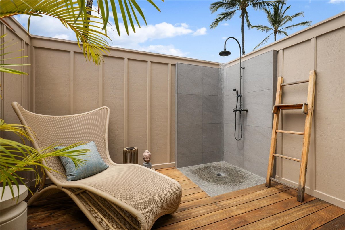 Kaulu Villa 111A – Just Updated! | Onsite Staff & gallery image 4