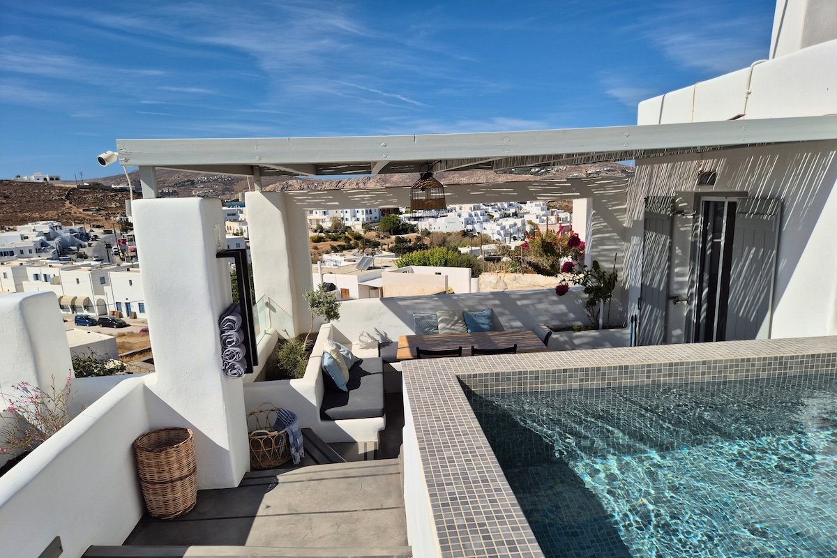 Apartment Aphrodite 3 with private pool in Naoussa gallery image 2