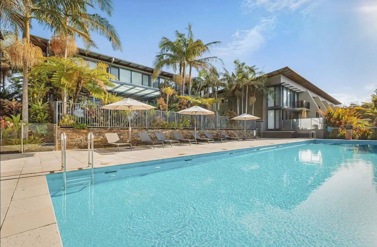 Kiah Beachfront Villa ~January availability gallery image 4