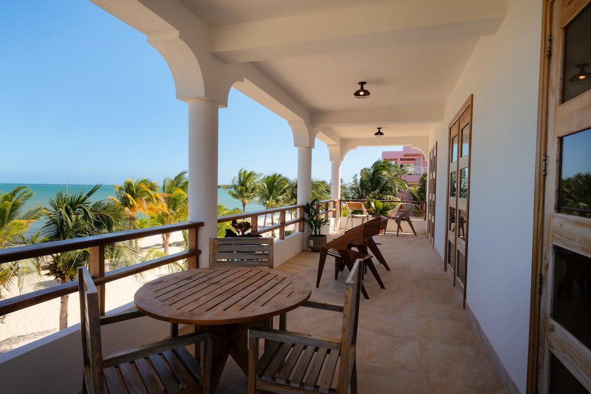 3BD 2BA Penthouse Villa at Sandy Feet Beach Resort gallery image 3
