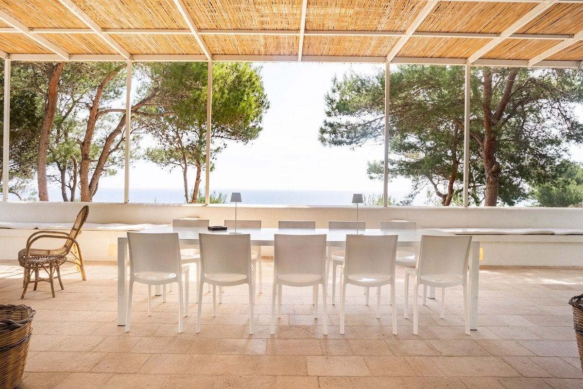 LiFunni, Stunning villa, Pool, Sea access, 14p gallery image 2