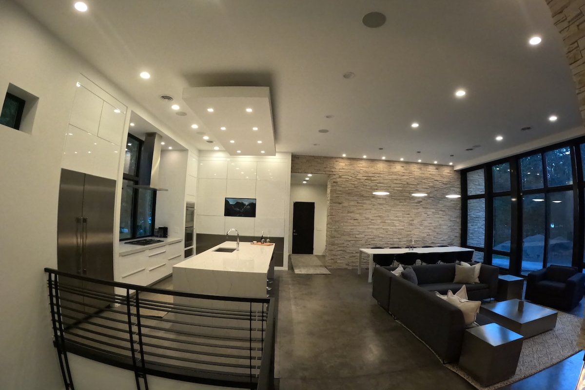 Modern River Getaway- with pool & hot tub! gallery image 5