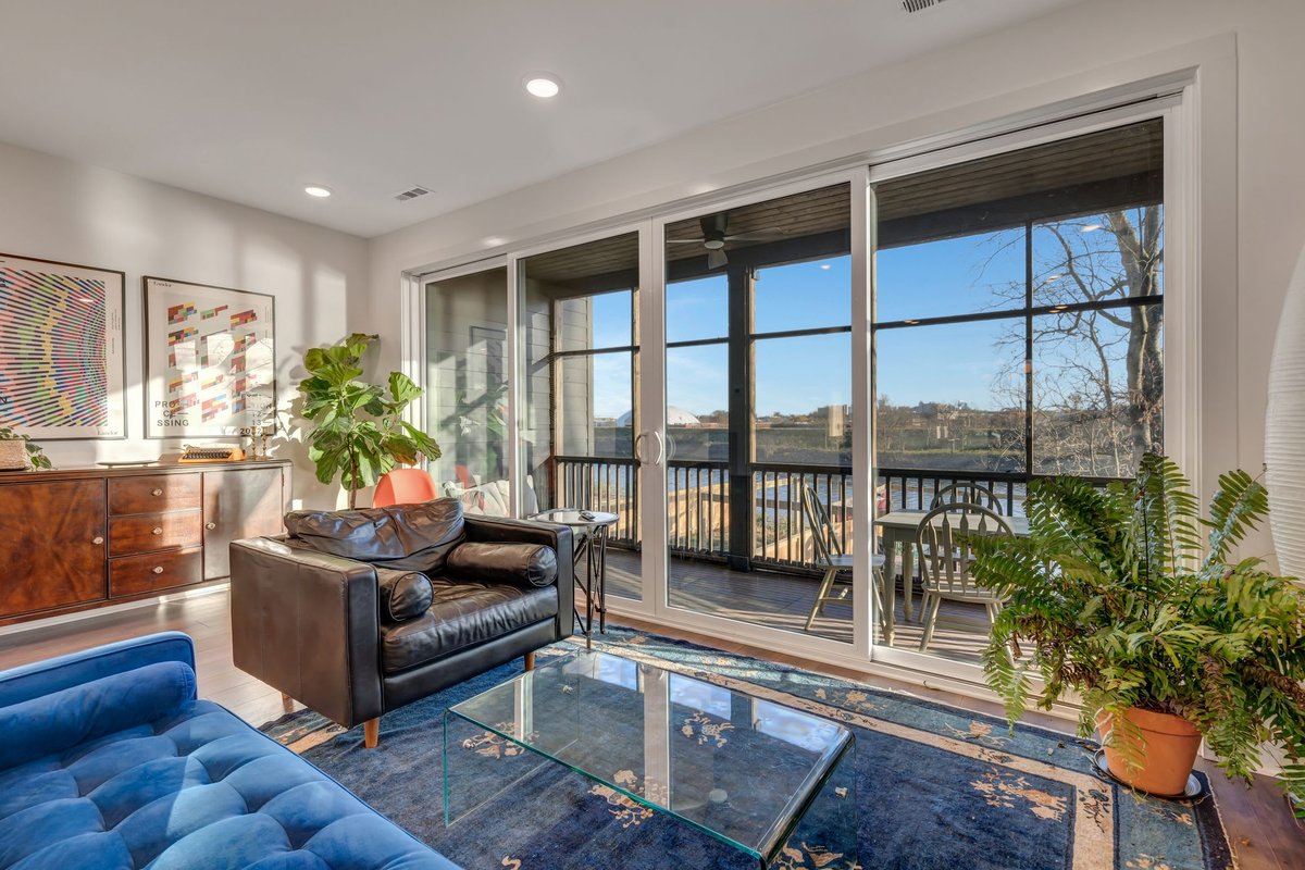 Brand New*12 min to Broadway*RIVER*Views*